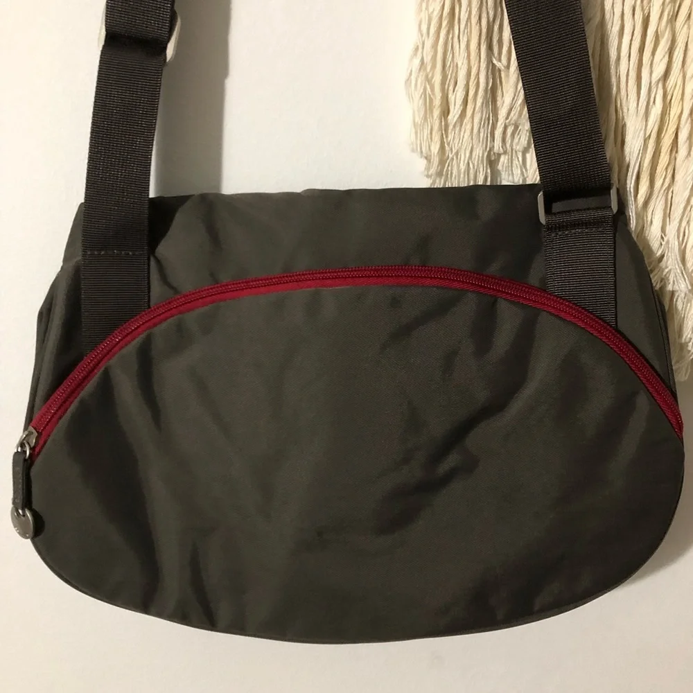 Travelon crossbody messenger